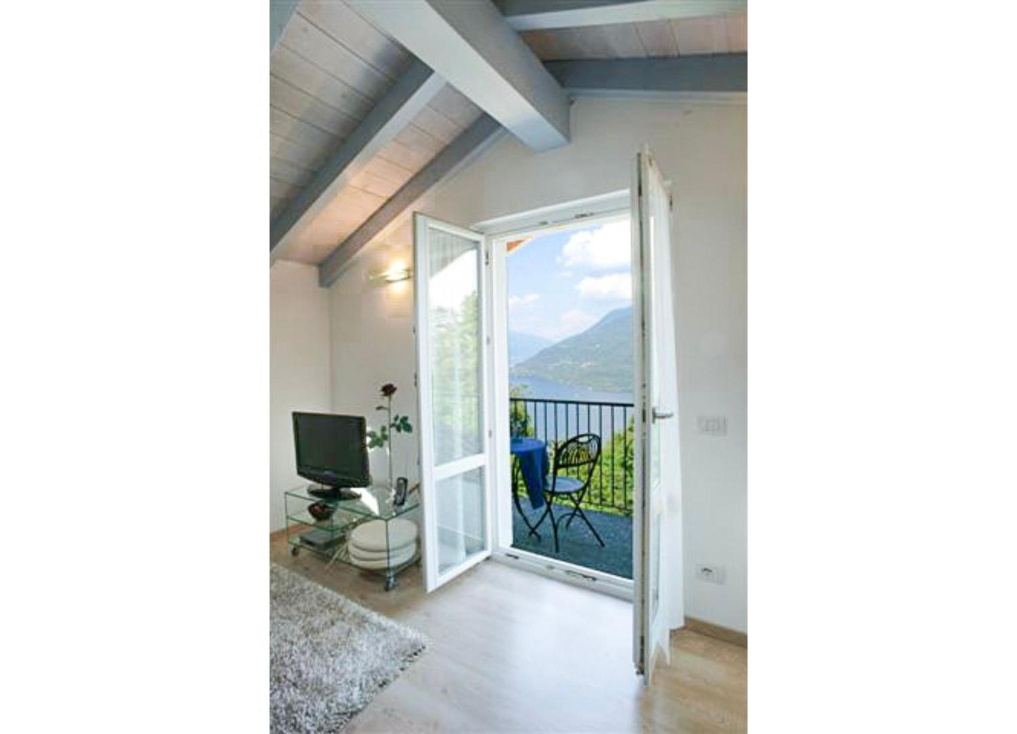 Appartement Casa Erica à Cannobio Extérieur photo